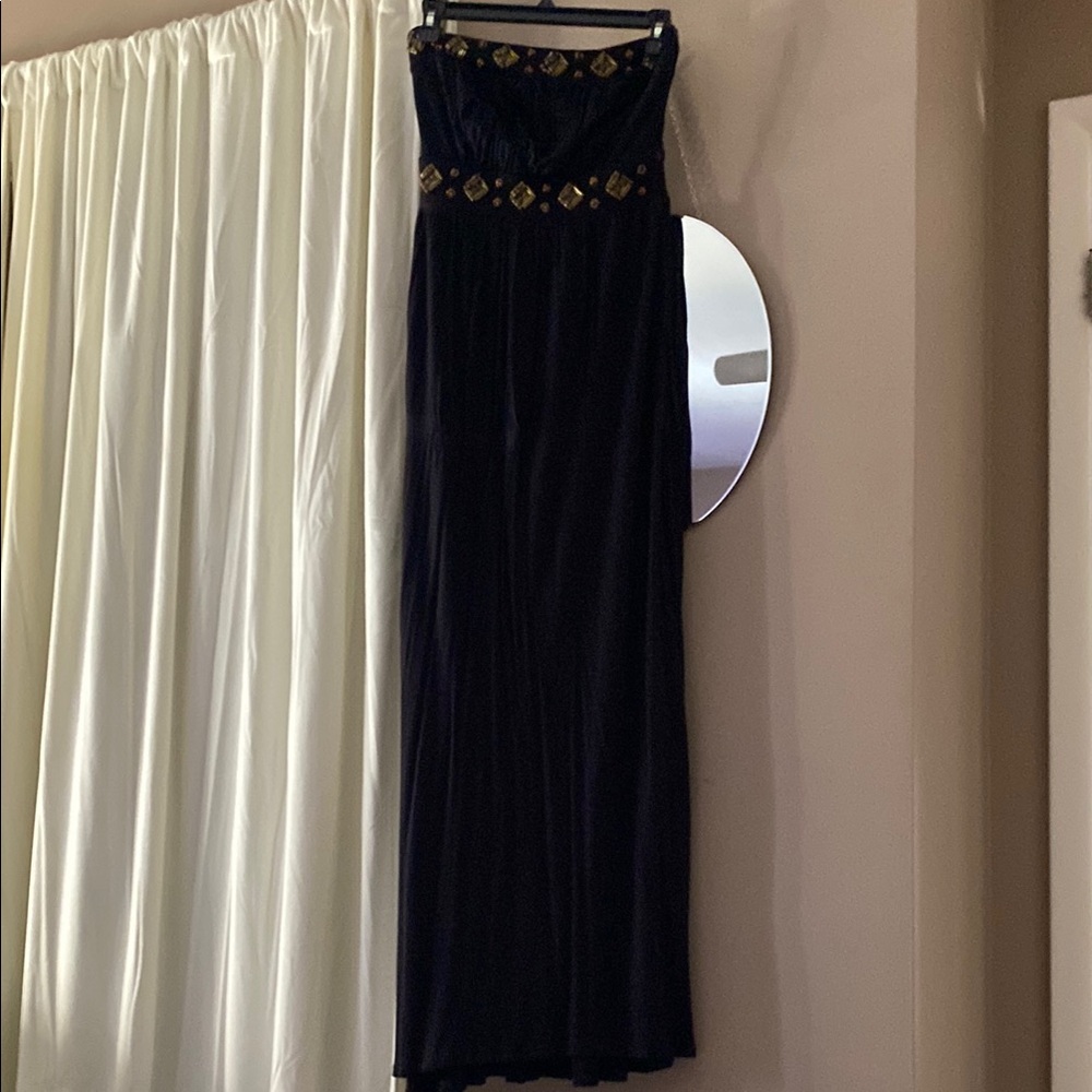 Elegant Black Strapless Gown with Gold Accents